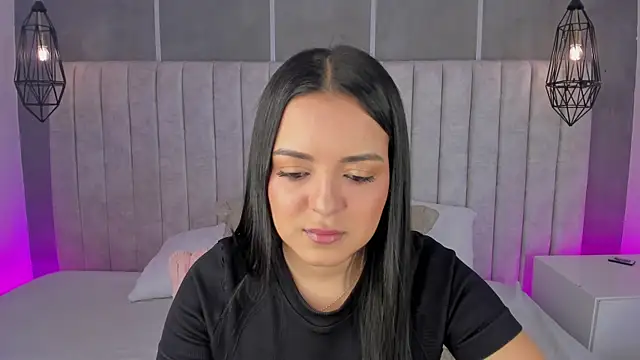 lea gray online show from April 2026 06:54:02 PM