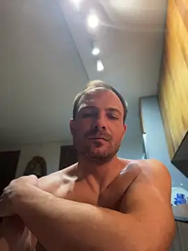 Adventurehotman online show from April 2026 09:50:01 PM