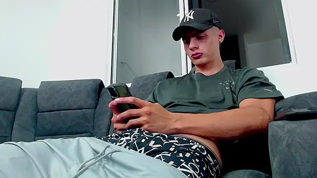 Stiven CL online show from September 2025 03:11:02 AM