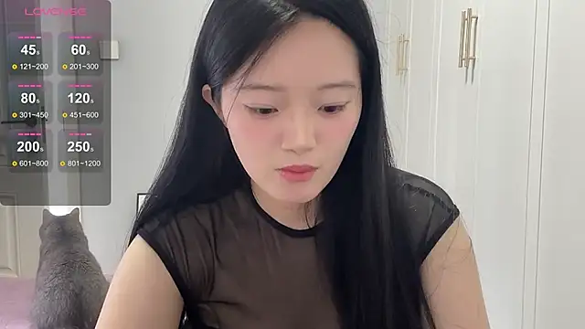 Snapshot of rose-u chatting on October 2025 01:57:01 AM rose-u online show from October 2025 01:57:01 AM