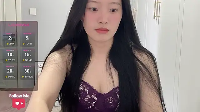 Snapshot of rose-u chatting on February 2026 01:37:02 AM rose-u online show from February 2026 01:37:02 AM