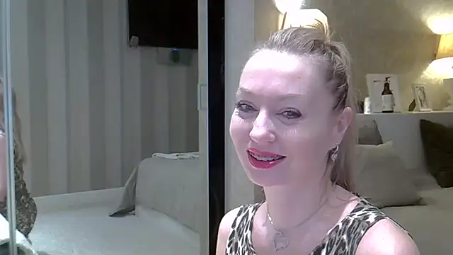 ZarinaSwift online show from January 2025 04:30:02 AM