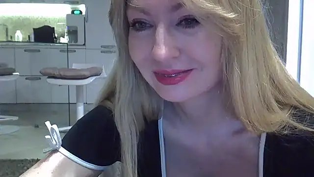ZarinaSwift online show from February 2025 04:52:02 AM