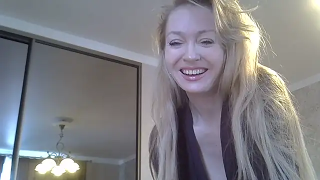 Snapshot of ZarinaSwift chatting on March 2026 05:11:02 AM ZarinaSwift online show from March 2026 05:11:02 AM