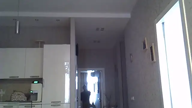 Snapshot of ZarinaSwift chatting on May 2026 04:43:01 AM ZarinaSwift online show from May 2026 04:43:01 AM