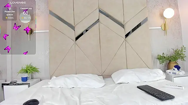 LiaVelez online show from June 2026 01:47:01 PM
