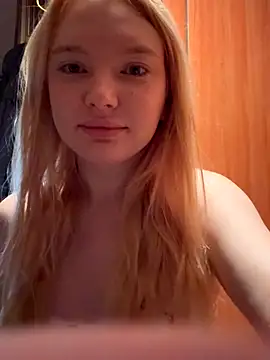 Snapshot of AmmyHot chatting on October 2025 04:27:01 AM AmmyHot online show from October 2025 04:27:01 AM