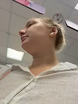 AmmyHot online show from June 2026 03:31:02 AM