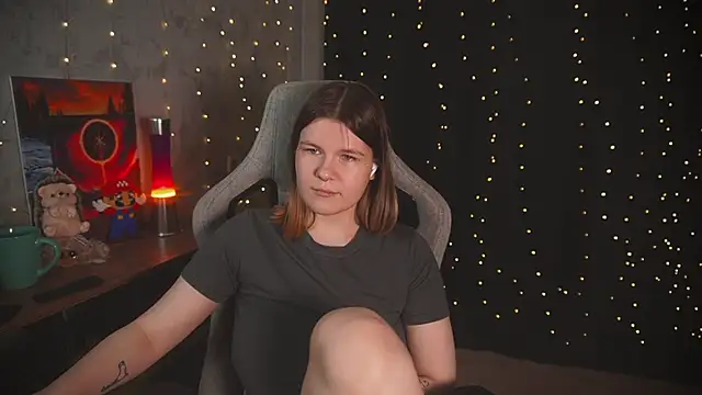 cuteamberlyyy online show from October 2025 04:46:01 AM