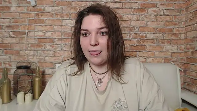 Amelia Kiss  online show from February 2025 06:45:02 AM