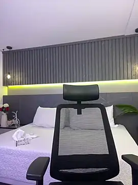 Sol Miller online show from December 2024 07:32:02 PM