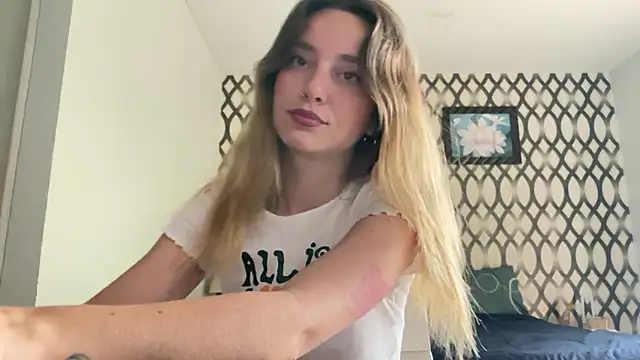 SirenaBelle online show from January 2025 10:43:02 AM