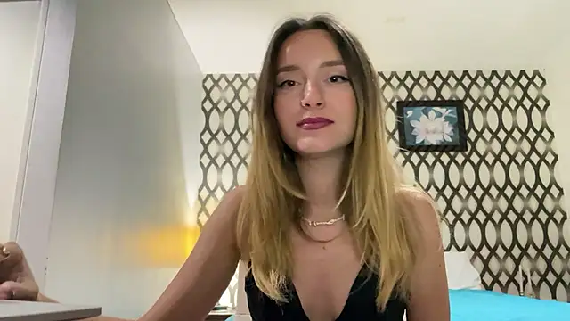 SirenaBelle online show from February 2025 10:43:02 AM