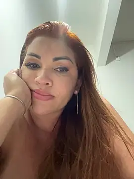 Bruninhaa34 online show from February 2025 10:37:01 PM