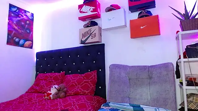 Snapshot of king__Black chatting on December 2024 04:30:01 PM king Black online show from December 2024 04:30:01 PM