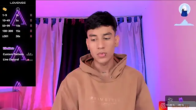 Snapshot of Levin_Hikaru chatting on February 2026 01:50:02 AM Levin Hikaru online show from February 2026 01:50:02 AM