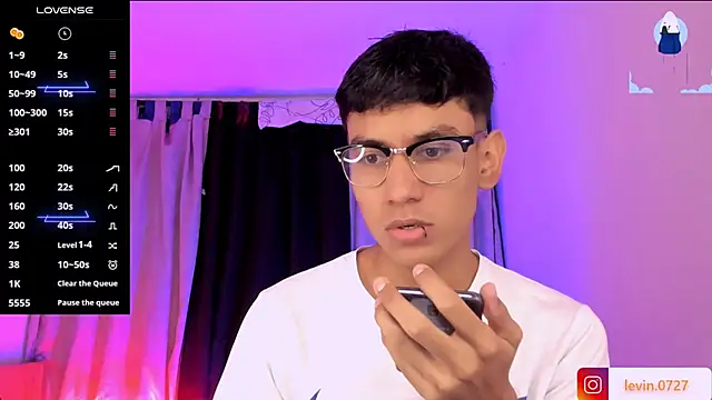 Snapshot of Levin_Hikaru chatting on February 2026 02:13:02 AM Levin Hikaru online show from February 2026 02:13:02 AM