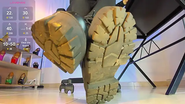 violettastrada online show from February 2025 08:47:01 PM