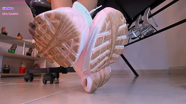 violettastrada online show from March 2025 07:27:02 PM