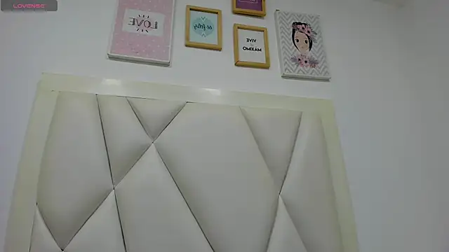 atilanadiaz7 online show from February 2026 06:03:01 PM