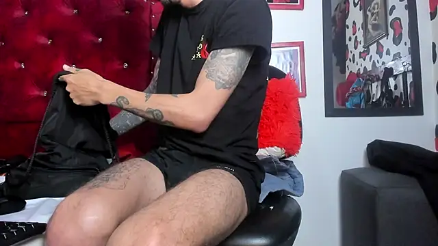 Aaron BigDickxxx online show from January 2025 07:11:02 AM