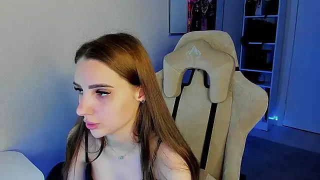 Snapshot of __SilviaAbby__ chatting on March 2025 03:50:02 PM SilviaAbby online show from March 2025 03:50:02 PM