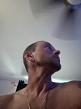 Twin2222 online show from September 2025 11:18:02 PM