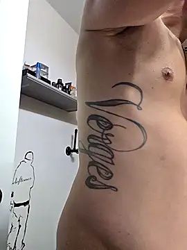 Twin2222 online show from October 2025 04:29:01 AM