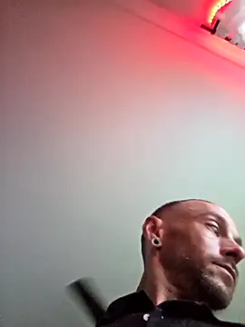 Twin2222 online show from November 2025 10:37:01 PM