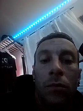 Twin2222 online show from February 2026 09:47:02 AM