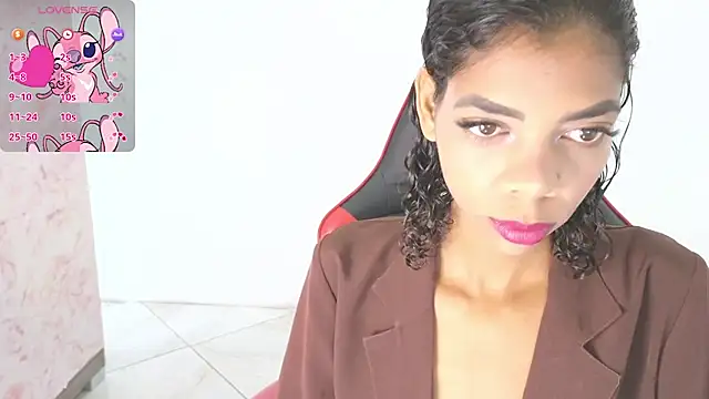ElisaBoyer online show from May 2026 12:11:01 PM