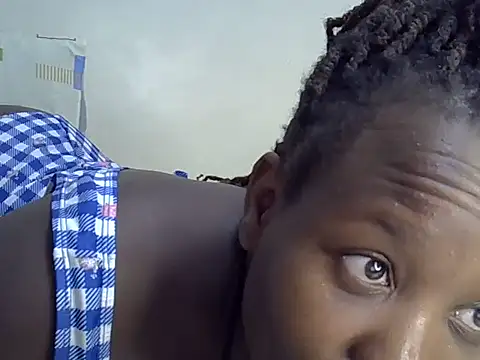 Snapshot of Sonnia_ chatting on March 2026 01:05:01 PM Sonnia online show from March 2026 01:05:01 PM