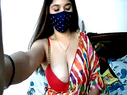 Snapshot of Gloie4u chatting on June 2026 09:54:01 AM Gloie4u online show from June 2026 09:54:01 AM