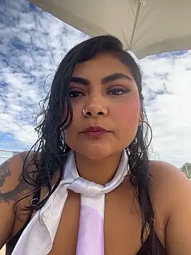 Juli Walker online show from April 2026 02:26:01 PM