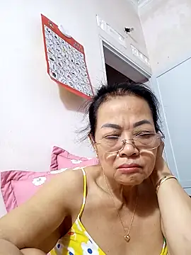 Snapshot of Hotestlove chatting on September 2025 09:58:01 PM Hotestlove online show from September 2025 09:58:01 PM