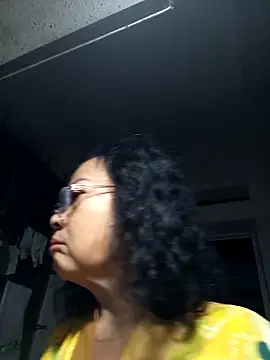 Snapshot of Hotestlove chatting on November 2025 11:18:02 PM Hotestlove online show from November 2025 11:18:02 PM