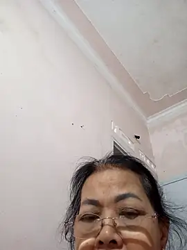Hotestlove online show from May 2026 12:46:02 PM