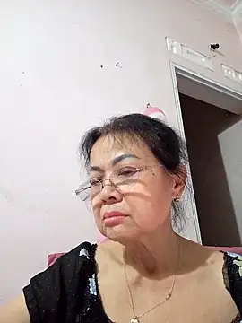 Hotestlove online show from May 2026 01:16:01 PM