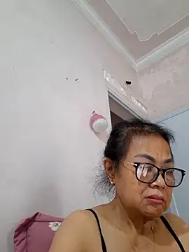 Hotestlove online show from June 2026 11:38:02 PM