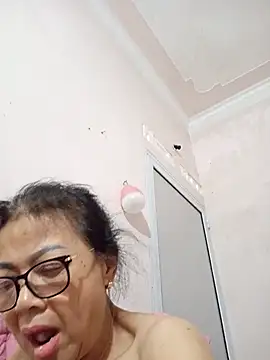 Hotestlove online show from June 2026 09:07:01 AM
