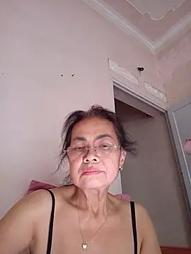 Hotestlove online show from June 2026 11:03:02 AM