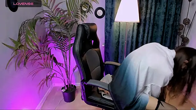 Snapshot of Will_Will_ chatting on October 2025 07:05:02 AM Will Will online show from October 2025 07:05:02 AM