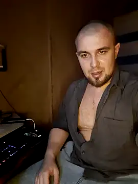 Foxyshaved online show from January 2025 01:17:01 PM