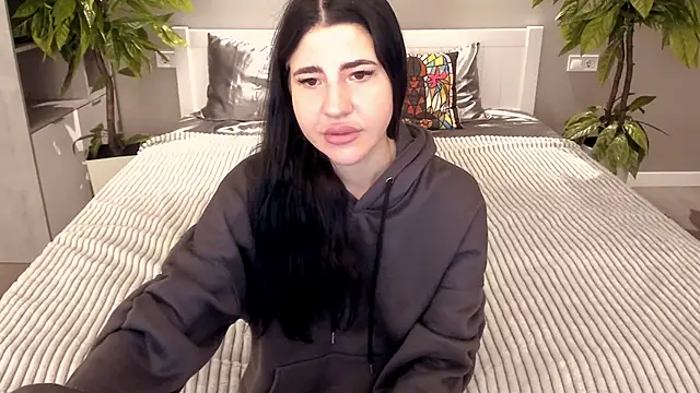 SunnyGirll  online show from February 2026 07:03:02 AM