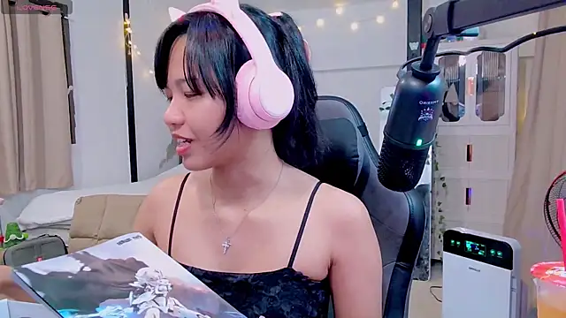 Kana G online show from February 2025 02:02:01 PM