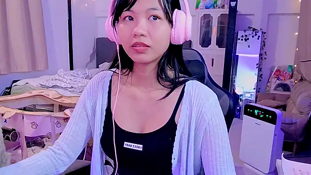 Kana G online show from March 2025 01:51:01 PM