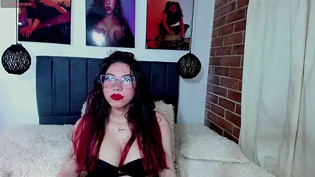 kyliejenner hot online show from May 2026 02:52:01 AM
