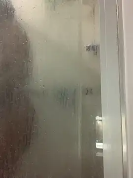 slimcateee online show from October 2025 05:25:01 AM