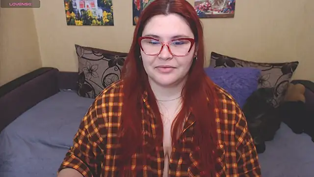 JuliaKeln online show from April 2026 04:08:01 PM