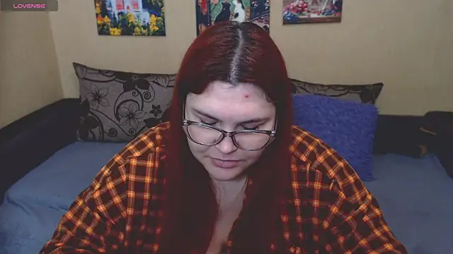 JuliaKeln online show from May 2026 03:17:01 PM
